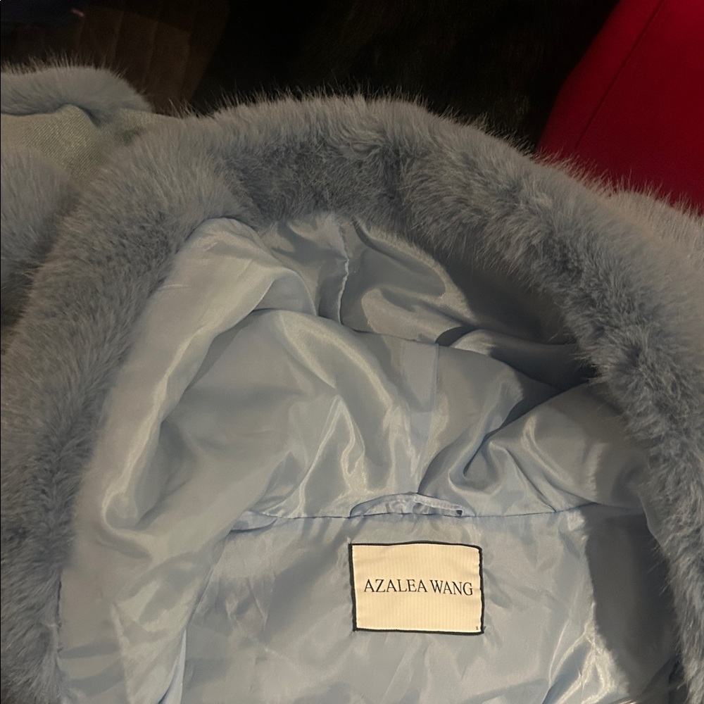 Women's Blue Faux Fur Vest - Picture 9 of 9